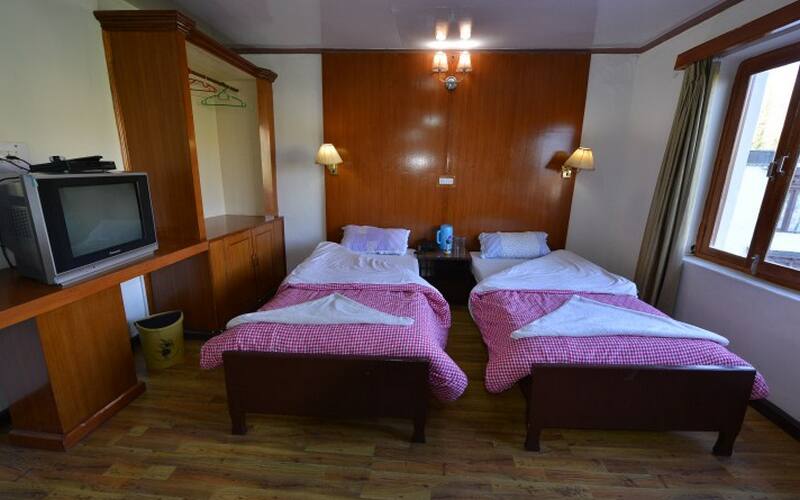 Hotel Asia, Leh 1